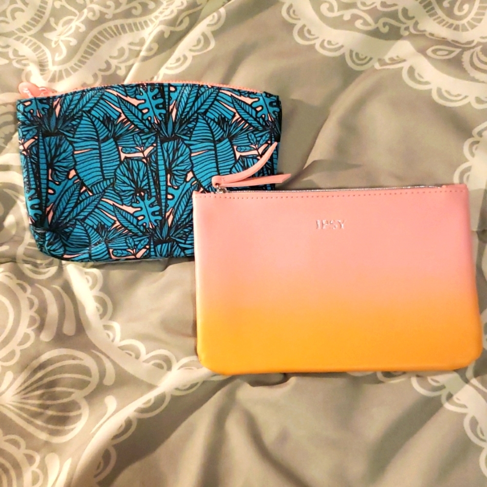 Cosmetic handbags